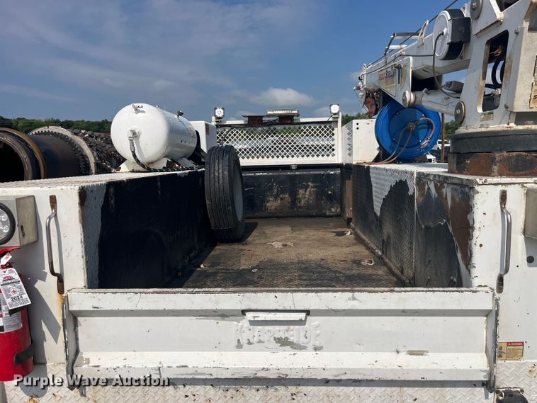 image for item EK8798 2011 Ford  F550 Super Duty XL  utility / service truck