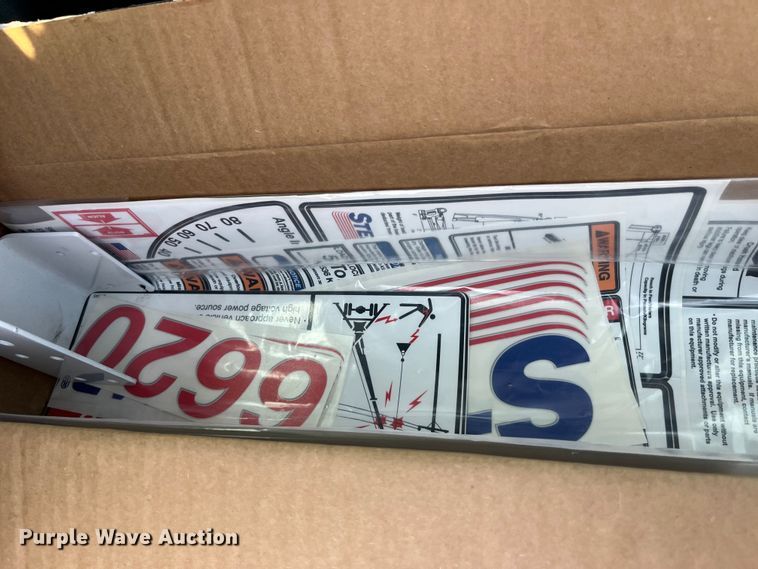 image for item EK8798 2011 Ford  F550 Super Duty XL  utility / service truck