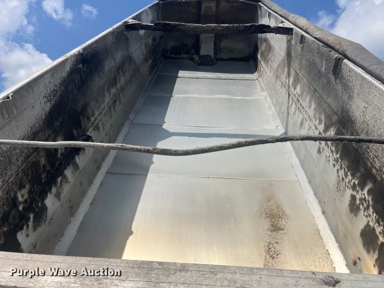 image for item EK8802 2008 Travis S/96 end dump trailer