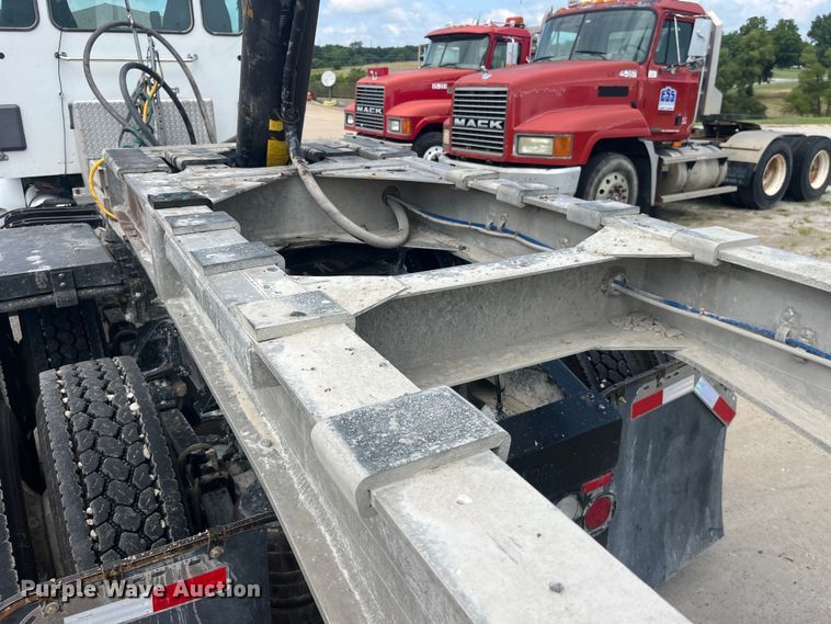 image for item EK8803 2019 Travis S/96 end dump trailer