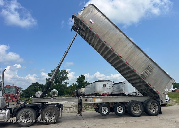 image for item EK8803 2019 Travis S/96 end dump trailer