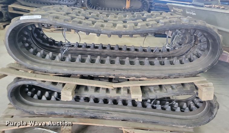 image for item KA9902 (4) Camso mini excavator tracks