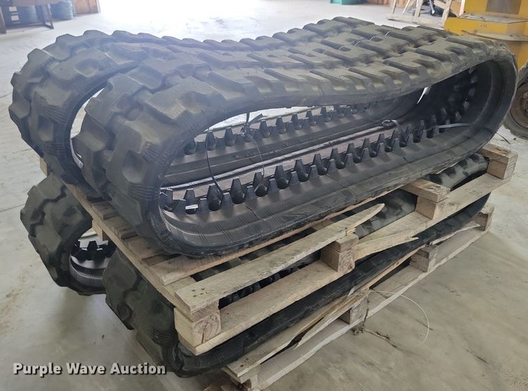 image for item KA9902 (4) Camso mini excavator tracks