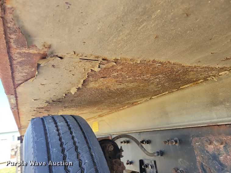 image for item KA9916 2004 Freightliner FLD 120 dump truck