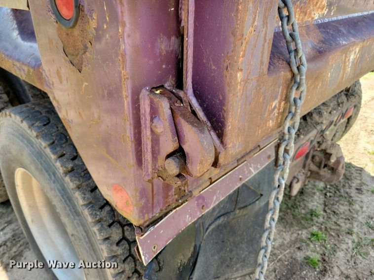 image for item KA9916 2004 Freightliner FLD 120 dump truck