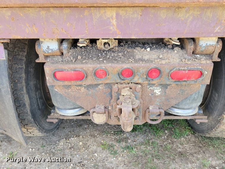 image for item KA9916 2004 Freightliner FLD 120 dump truck