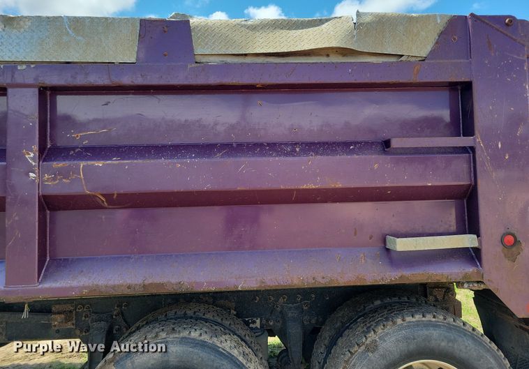 image for item KA9916 2004 Freightliner FLD 120 dump truck