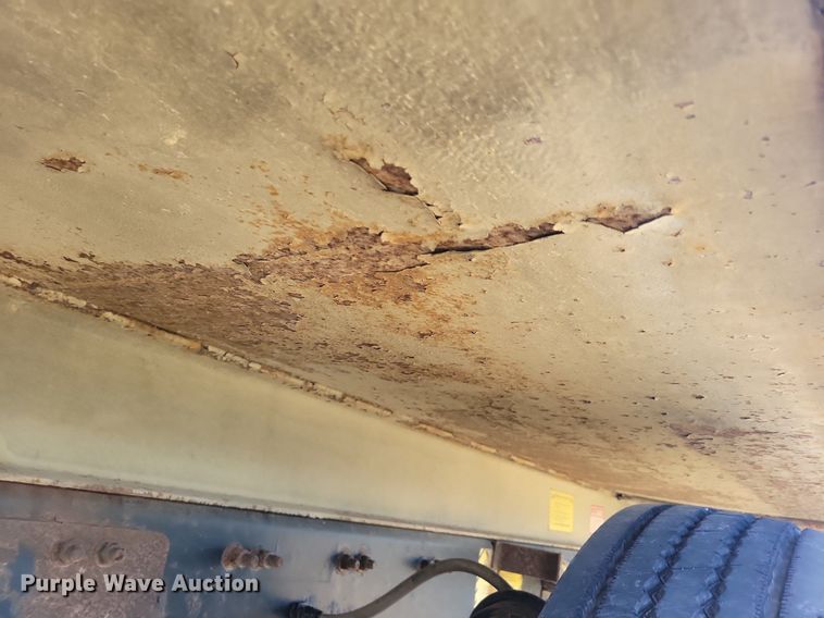 image for item KA9916 2004 Freightliner FLD 120 dump truck