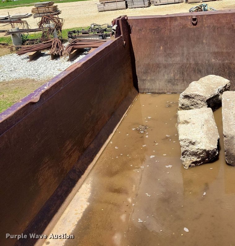 image for item KA9916 2004 Freightliner FLD 120 dump truck