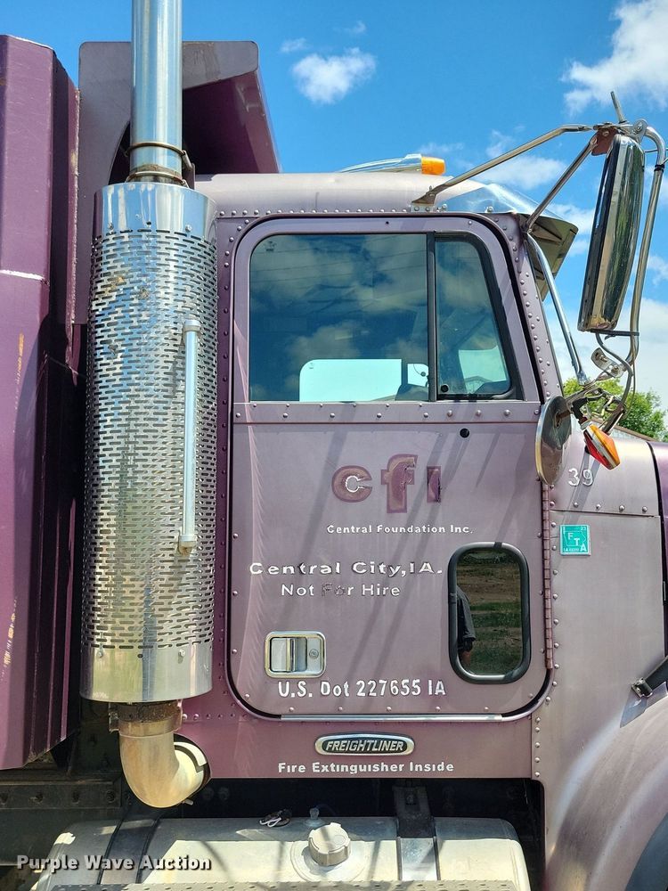 image for item KA9916 2004 Freightliner FLD 120 dump truck