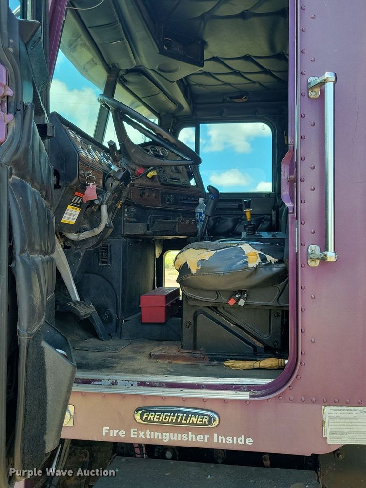 image for item KA9916 2004 Freightliner FLD 120 dump truck