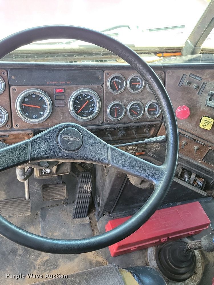 image for item KA9916 2004 Freightliner FLD 120 dump truck