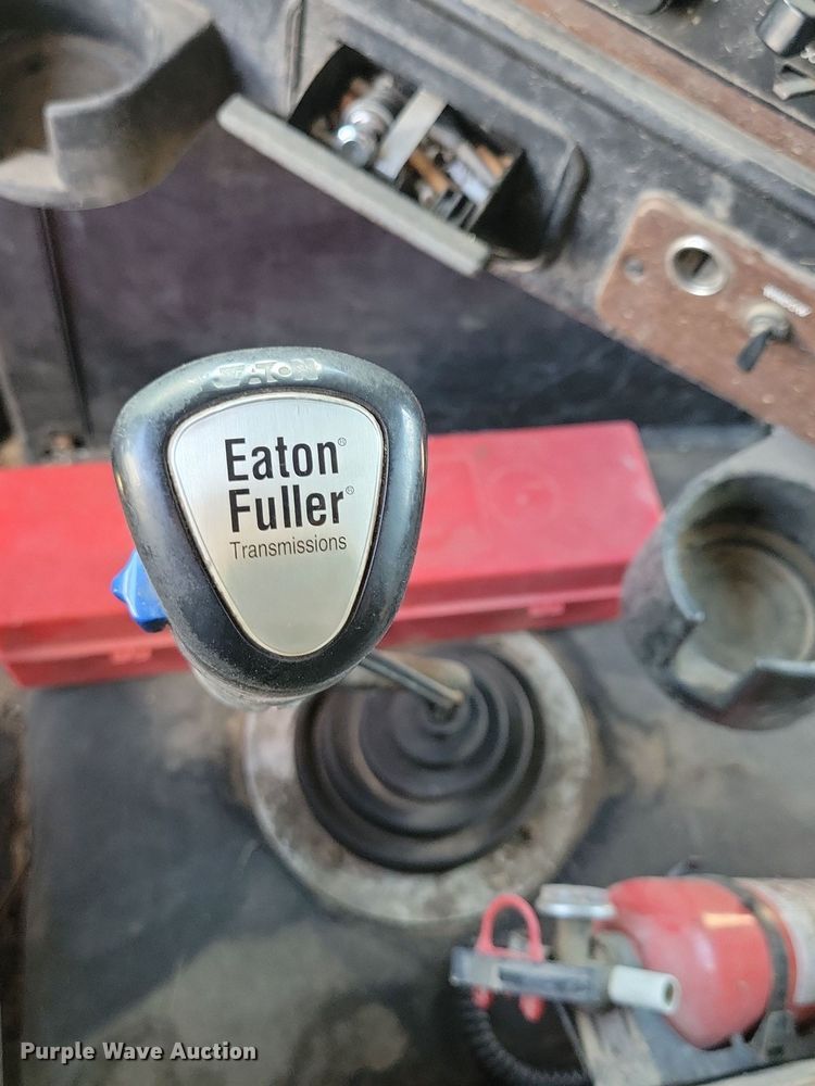 image for item KA9916 2004 Freightliner FLD 120 dump truck