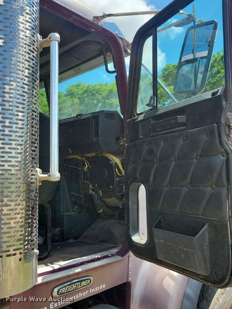 image for item KA9916 2004 Freightliner FLD 120 dump truck