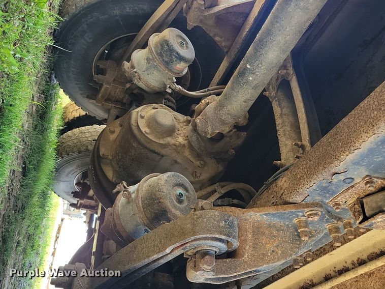 image for item KA9916 2004 Freightliner FLD 120 dump truck