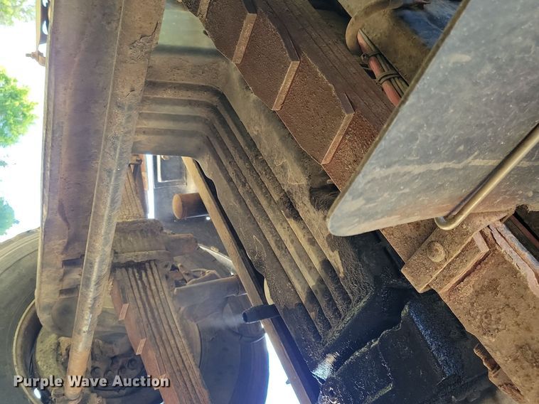 image for item KA9916 2004 Freightliner FLD 120 dump truck