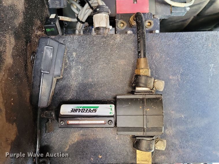 image for item KA9916 2004 Freightliner FLD 120 dump truck