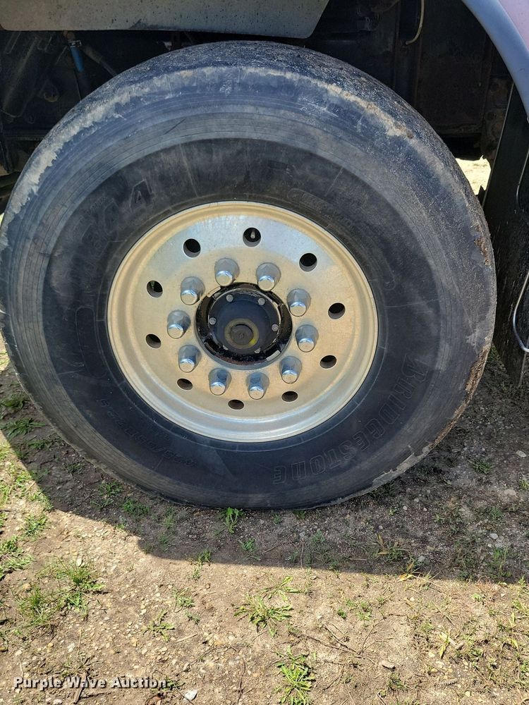 image for item KA9916 2004 Freightliner FLD 120 dump truck