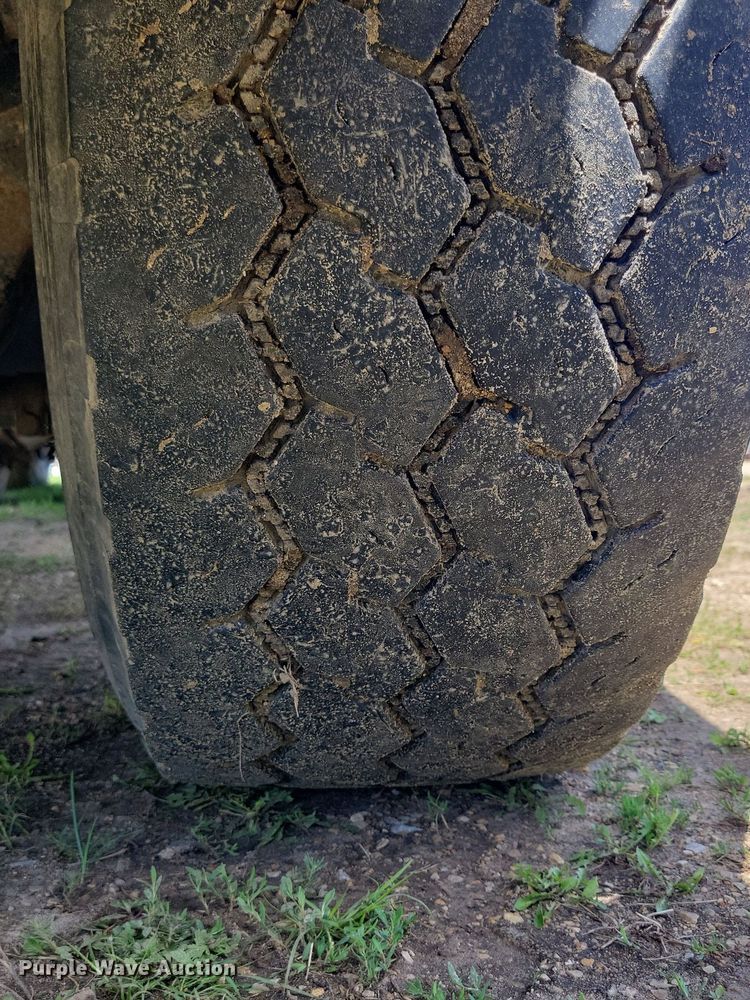 image for item KA9916 2004 Freightliner FLD 120 dump truck