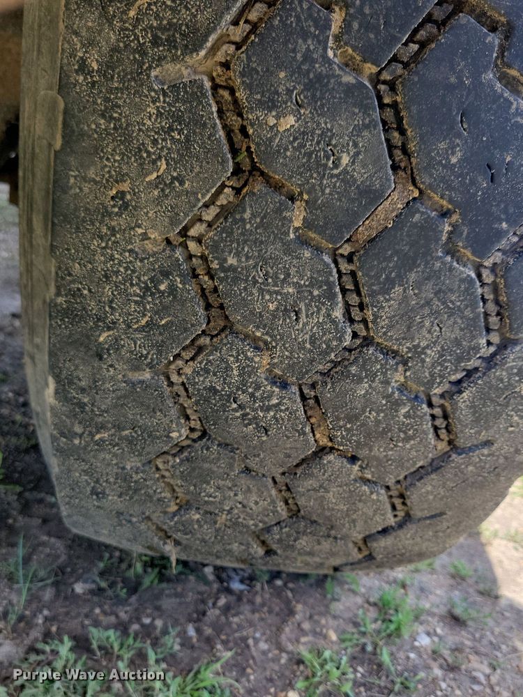 image for item KA9916 2004 Freightliner FLD 120 dump truck