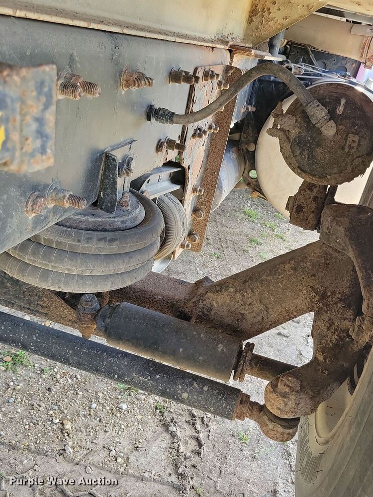 image for item KA9916 2004 Freightliner FLD 120 dump truck