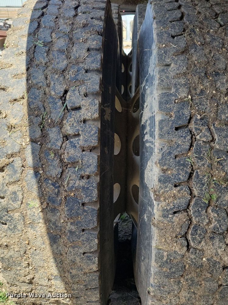 image for item KA9916 2004 Freightliner FLD 120 dump truck