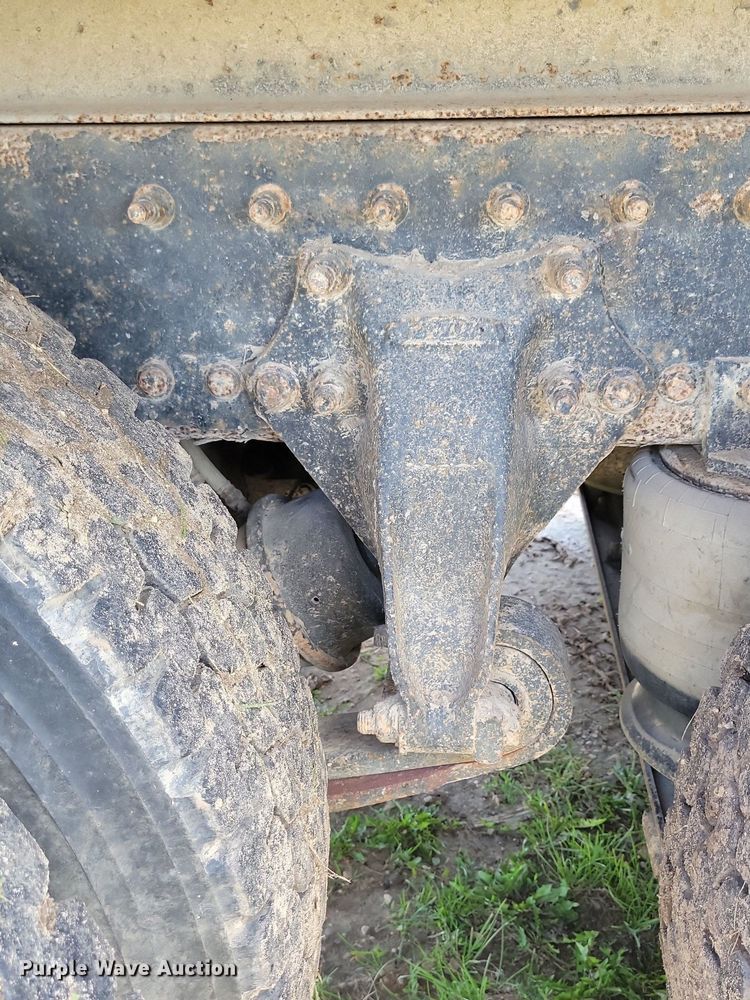 image for item KA9916 2004 Freightliner FLD 120 dump truck