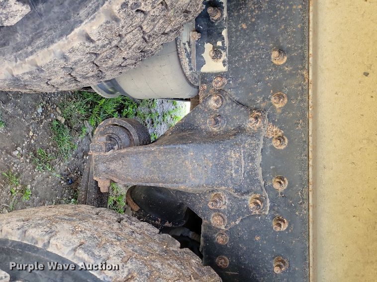 image for item KA9916 2004 Freightliner FLD 120 dump truck