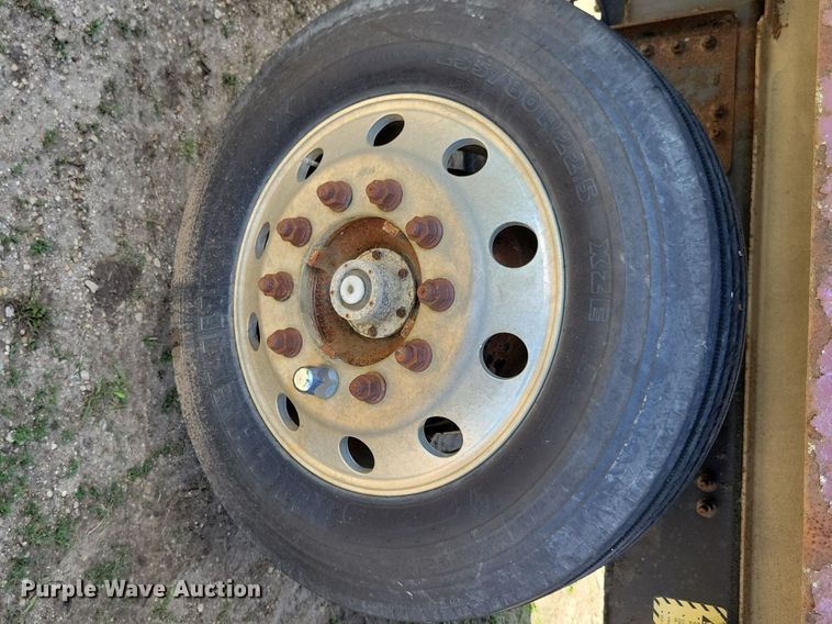 image for item KA9916 2004 Freightliner FLD 120 dump truck