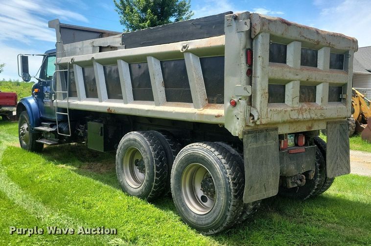 image for item KA9924 1999 International 4900 dump truck