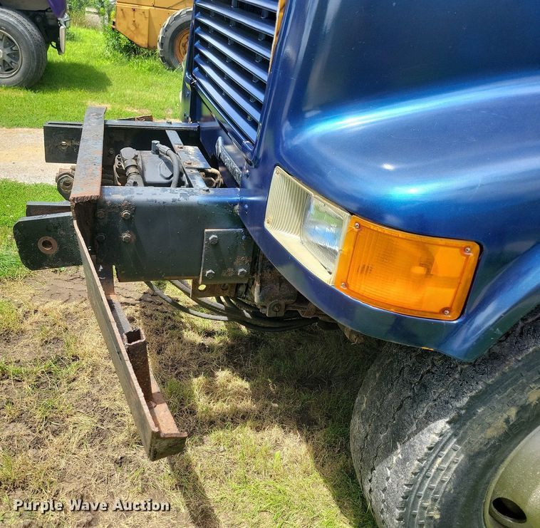 image for item KA9924 1999 International 4900 dump truck