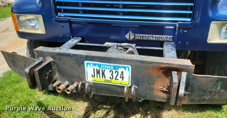 image for item KA9924 1999 International 4900 dump truck