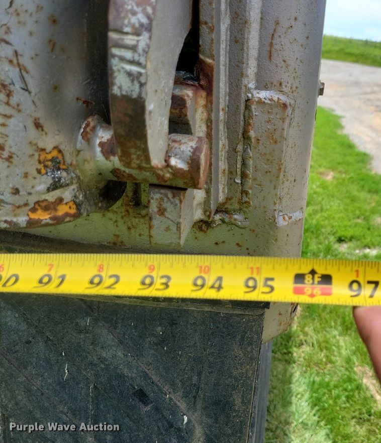 image for item KA9924 1999 International 4900 dump truck