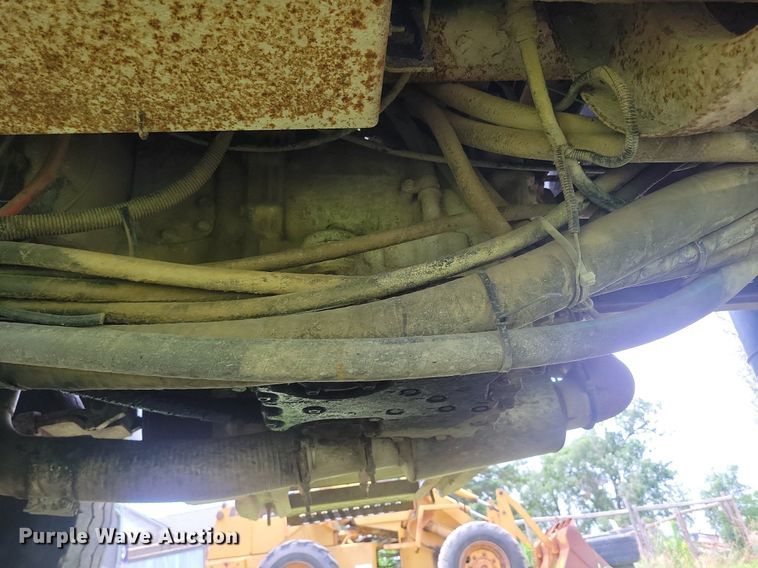 image for item KA9924 1999 International 4900 dump truck