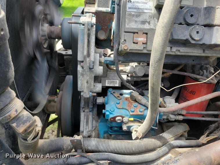 image for item KA9924 1999 International 4900 dump truck