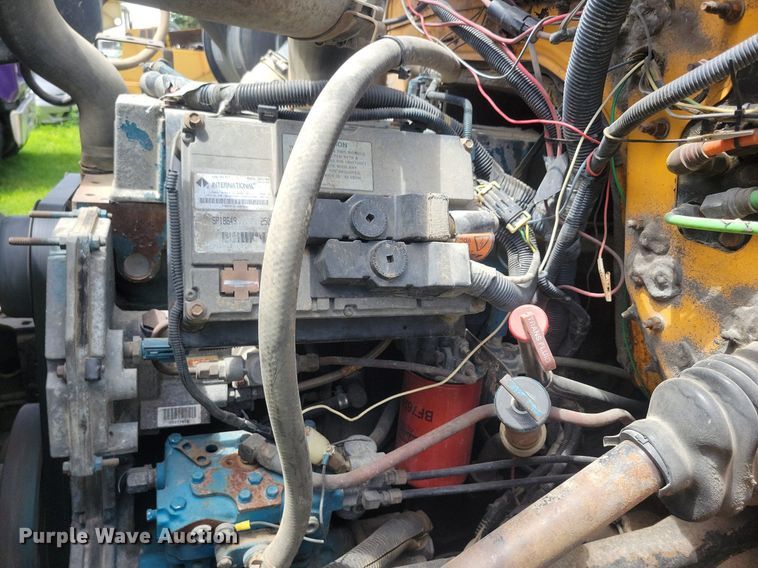 image for item KA9924 1999 International 4900 dump truck