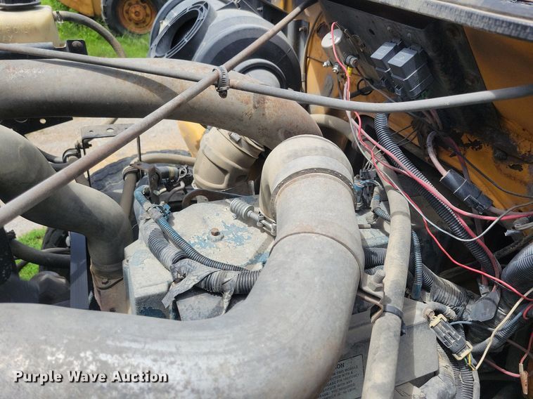 image for item KA9924 1999 International 4900 dump truck