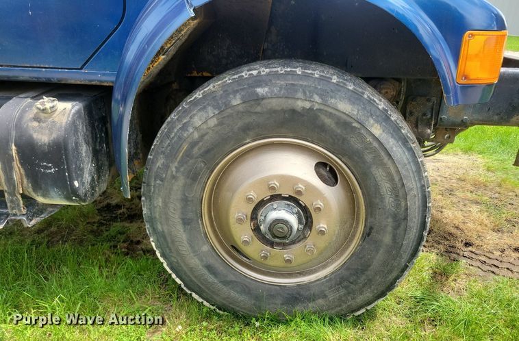 image for item KA9924 1999 International 4900 dump truck