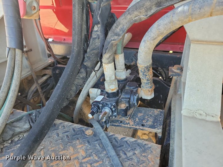 image for item KA9931 1992 Mack RD690S semi truck