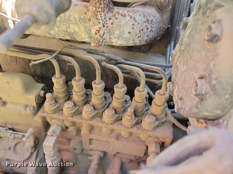 image for item KA9931 1992 Mack RD690S semi truck