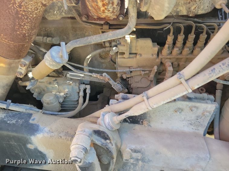 image for item KA9931 1992 Mack RD690S semi truck