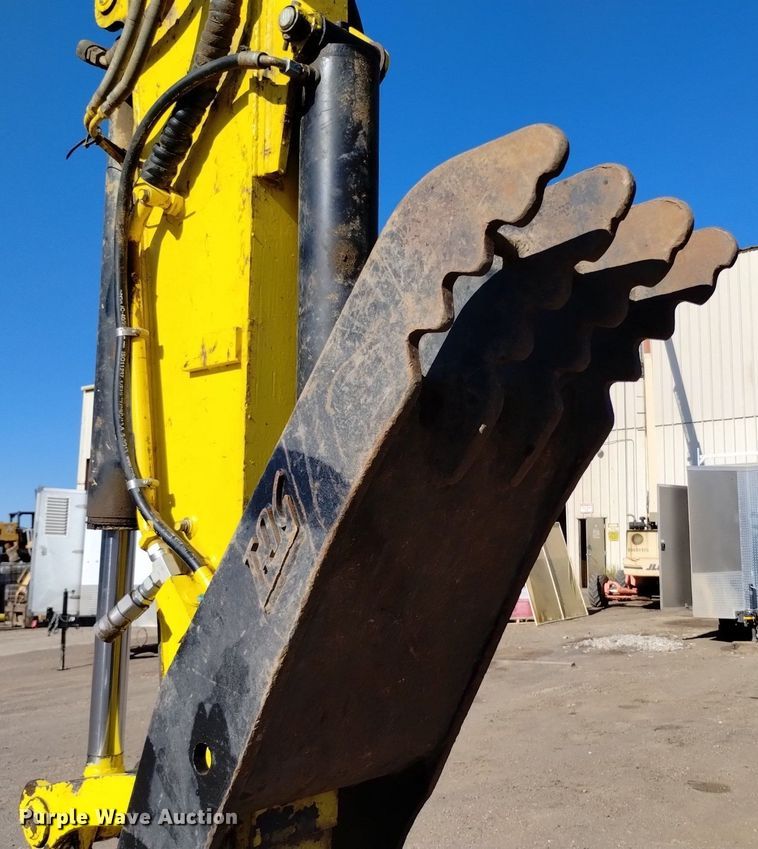 image for item LO9029 Yanmar SV100 mini excavator