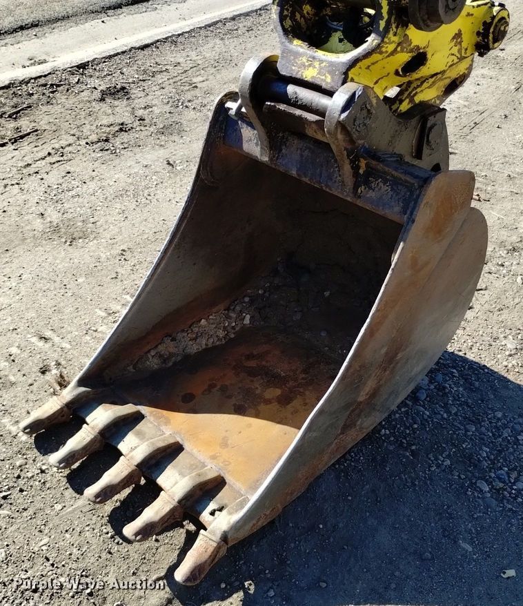 image for item LO9029 Yanmar SV100 mini excavator