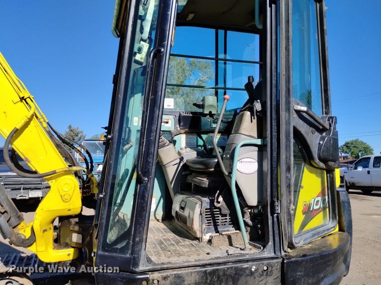 image for item LO9029 Yanmar SV100 mini excavator
