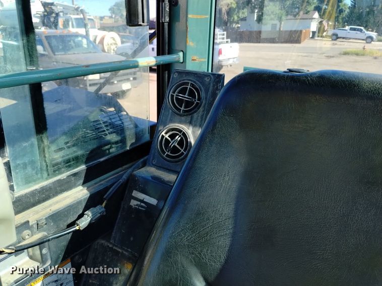 image for item LO9029 Yanmar SV100 mini excavator