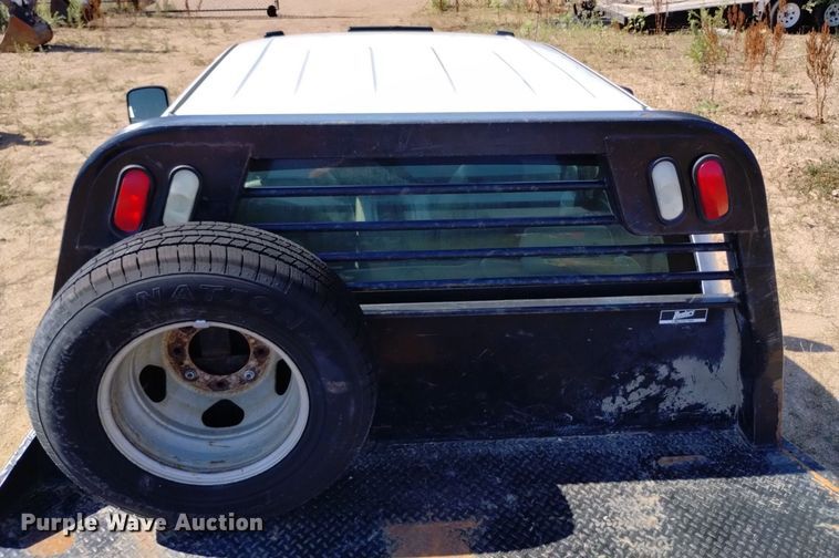 image for item LO9035 2014 Chevrolet Silverado 3500HD Crew Cab flatbed pickup truck