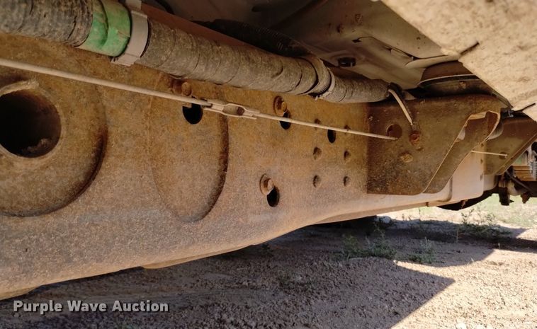 image for item LO9035 2014 Chevrolet Silverado 3500HD Crew Cab flatbed pickup truck