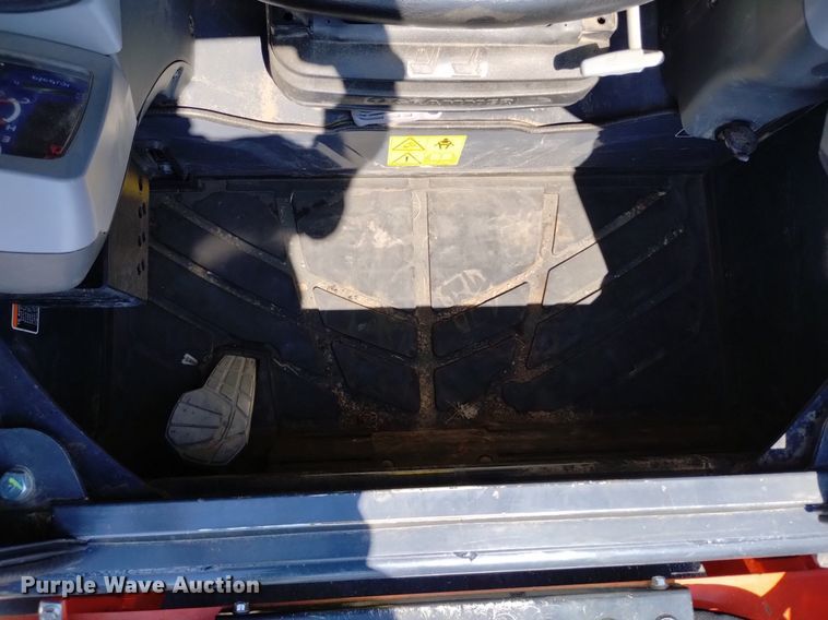 image for item LO9039 2022 Kubota  SVL65-2 tracked skid steer loader