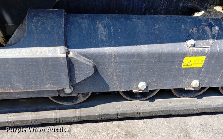 image for item LO9039 2022 Kubota  SVL65-2 tracked skid steer loader