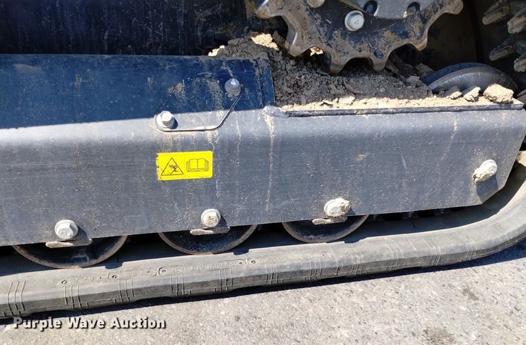 image for item LO9039 2022 Kubota  SVL65-2 tracked skid steer loader